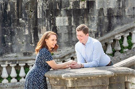 simsearch:649-07520320,k - Young couple relaxing by San Miniato al Monte Church, Florence, Toscana, Italy Photographie de stock - Premium Libres de Droits, Code: 649-09159129