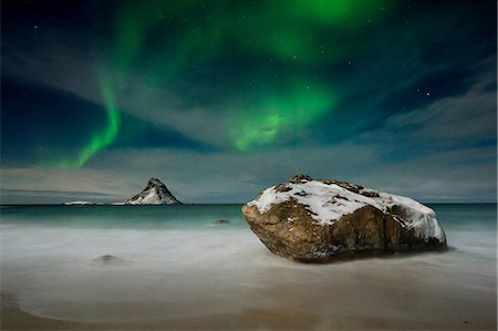 Northern lights over Puffin Island, Andenes, Nordland, Norway Photographie de stock - Premium Libres de Droits, Code: 649-09166961