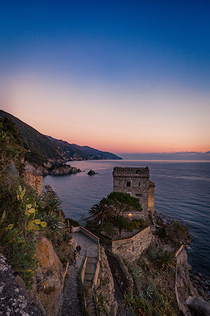 simsearch:649-07064003,k - Monterosso al Mare at sunset, Cinque Terre, Liguria, Italy Photographie de stock - Premium Libres de Droits, Code: 649-09195765