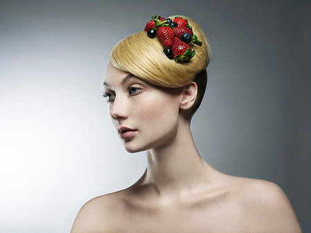 simsearch:649-06305009,k - Woman wearing fruit in her hair Stock Photo - Premium Royalty-Free, Code: 649-09205884