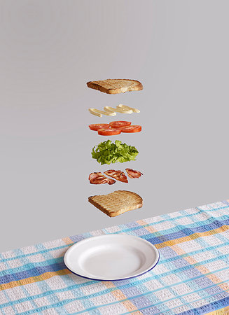 simsearch:700-01716556,k - Bacon, lettuce and tomato sandwich deconstructed Photographie de stock - Premium Libres de Droits, Code: 649-09207447