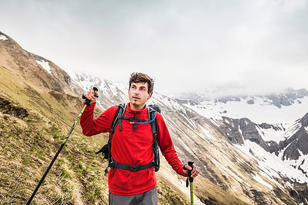 simsearch:649-08085723,k - Young man mountain trekking in Bavarian Alps, Oberstdorf, Bavaria, Germany Foto de stock - Sin royalties Premium, Código: 649-09208205