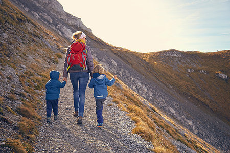 Mother and sons, hiking along mountain path, Karwendel-Mittenwald, Bavaria, Germany Stock Photo - Premium Royalty-Free, Code: 649-09208847