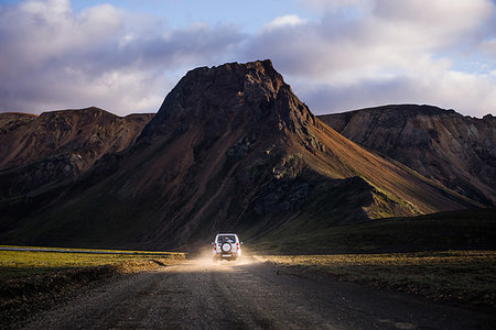 simsearch:400-04587823,k - Off road vehicle driving towards mountain ranges, Landmannalaugar, Highlands, Iceland Stock Photo - Premium Royalty-Free, Code: 649-09277804