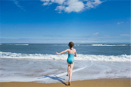 simsearch:649-03009497,k - Girl running into the sea Stock Photo - Premium Royalty-Free, Code: 649-02424292