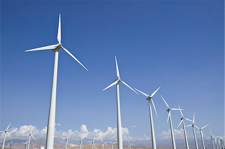 simsearch:649-05821287,k - Wind turbine generators in California Foto de stock - Sin royalties Premium, Código: 649-03009633