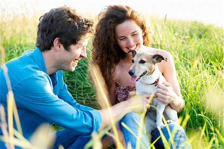 simsearch:6122-07706771,k - Couple with dog in a wheat field Stock Photo - Premium Royalty-Free, Code: 649-03296367