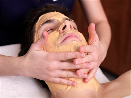 simsearch:400-03950910,k - Massage facial récepteur homme Photographie de stock - Premium Libres de Droits, Code: 649-03447561