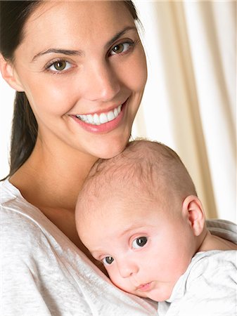 simsearch:6113-06720631,k - Mother with her baby-boy, smiling Foto de stock - Sin royalties Premium, Código: 649-03666335
