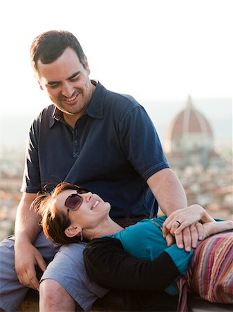 simsearch:640-06049939,k - Italy, Florence, Romantic couple relaxing in city Stock Photo - Premium Royalty-Free, Code: 640-06049917