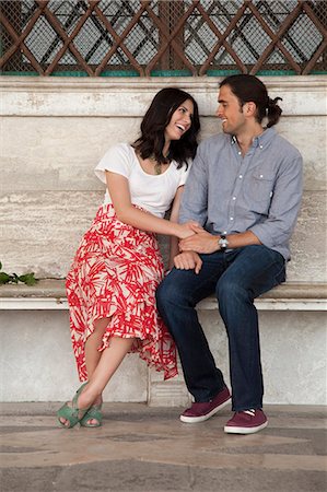 simsearch:640-06050299,k - Italy, Venice, Young couple sitting on bench Stock Photo - Premium Royalty-Free, Code: 640-06050316