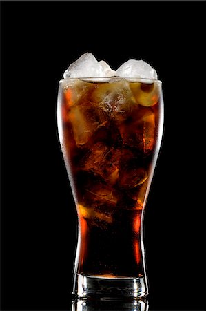 pepsi cola - glass of cola with ice Stock Photo - Premium Royalty-Free, Code: 640-08089432