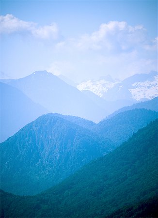 enigma - Clouds over mountains Stock Photo - Premium Royalty-Free, Code: 640-01354705