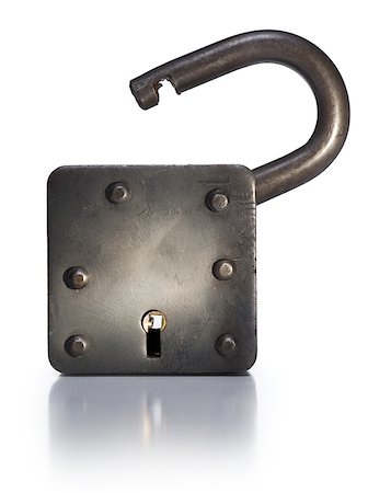 Close-up of an unlocked padlock Foto de stock - Sin royalties Premium, Código: 640-01355673
