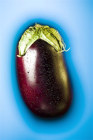 simsearch:640-01354413,k - Close-up of an eggplant Foto de stock - Sin royalties Premium, Código: 640-01352556