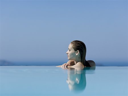 simsearch:640-02774951,k - Woman in infinity pool reflection Stock Photo - Premium Royalty-Free, Code: 640-01575373