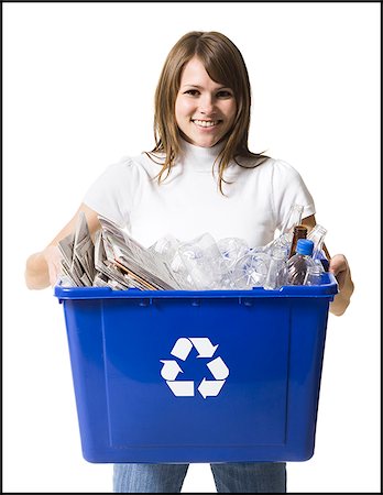 recycling bin - femme avec un bac de recyclage Photographie de stock - Premium Libres de Droits, Code: 640-02659487