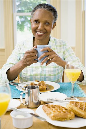 elder woman table - Portrait of a senior woman having breakfast Stock Photo - Premium Royalty-Free, Code: 640-02766900