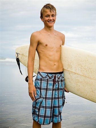 simsearch:640-02776663,k - Boy at the beach. Stock Photo - Premium Royalty-Free, Code: 640-02776611