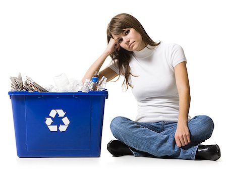 recycling bin - femme avec un bac de recyclage Photographie de stock - Premium Libres de Droits, Code: 640-02779502