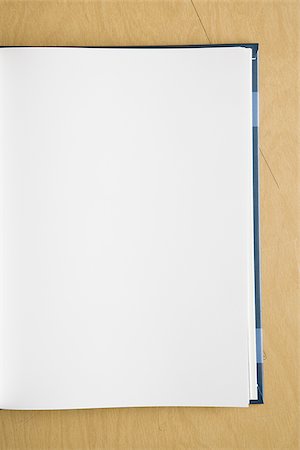 pad of paper - Blank notebook Stock Photo - Premium Royalty-Free, Code: 640-02772928