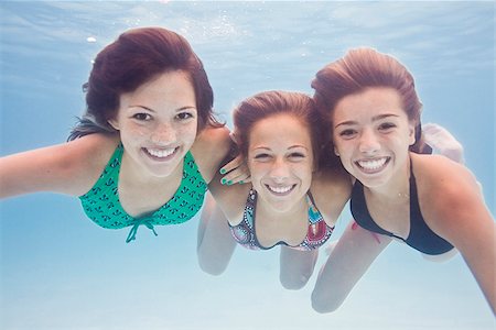 enfants dans une piscine Photographie de stock - Premium Libres de Droits, Code: 640-02951329