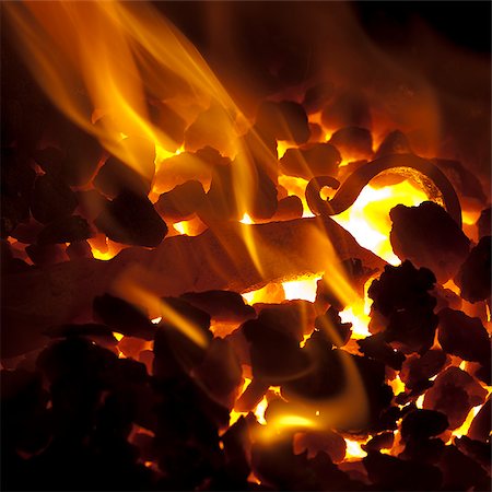 burning embers Stock Photo - Premium Royalty-Free, Code: 640-02953160