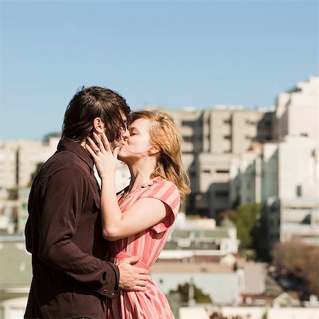 USA, California, San Francisco, young couple kissing Foto de stock - Sin royalties Premium, Código: 640-03256919