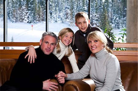 family, hotel - Family visiting at ski resort Stock Photo - Premium Royalty-Free, Code: 640-03264520