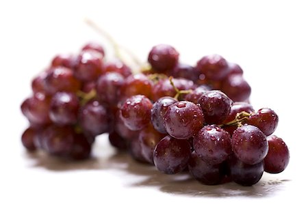 red grape - One bunch of red grapes Stock Photo - Premium Royalty-Free, Code: 640-03265015