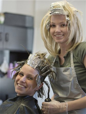 Portrait of two women in a beauty salon Stock Photo - Premium Royalty-Free, Code: 640-03265278