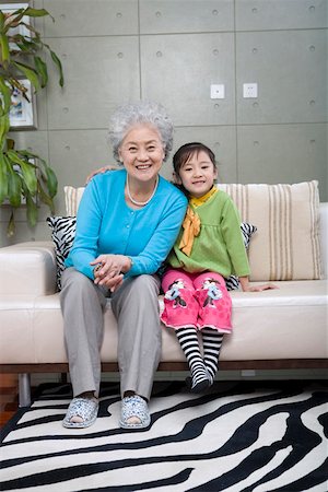 Un portrait de grand-mère et petite-fille Photographie de stock - Premium Libres de Droits, Code: 642-01735124