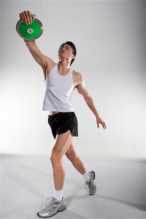 full body cast - a male discus thrower Stock Photo - Premium Royalty-Free, Code: 642-02005078