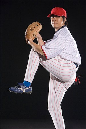 full body cast - a male softball player Stock Photo - Premium Royalty-Free, Code: 642-02005743