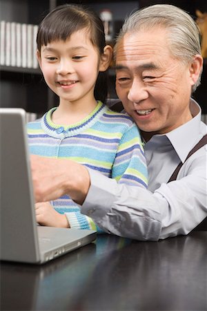 simsearch:642-02005954,k - a girl and her grandpa playing the computer Stock Photo - Premium Royalty-Free, Code: 642-02006186