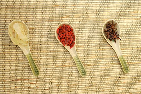 Still life of spices in Chinese soup spoons Stock Photo - Premium Royalty-Free, Code: 656-01772076