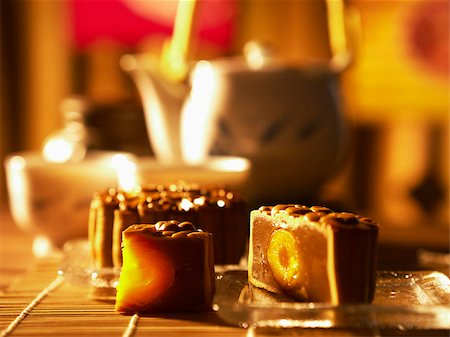 frail - Moon cakes and Chinese tea Stock Photo - Premium Royalty-Free, Code: 656-02879552