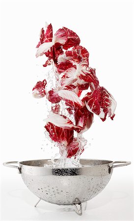 simsearch:659-06154334,k - Radicchio being washed in a colander Stock Photo - Premium Royalty-Free, Code: 659-06154341