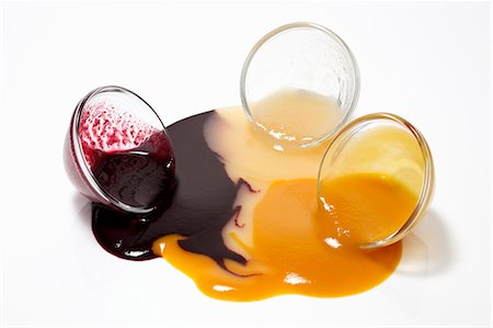 pureed - Assorted fruit purees; spilled Stock Photo - Premium Royalty-Free, Code: 659-06154727