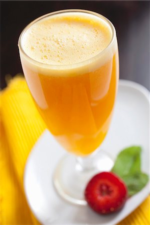 simsearch:659-06495307,k - A glass of orange juice Stock Photo - Premium Royalty-Free, Code: 659-06151566