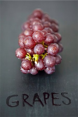 Red grapes Stock Photo - Premium Royalty-Free, Code: 659-06151732