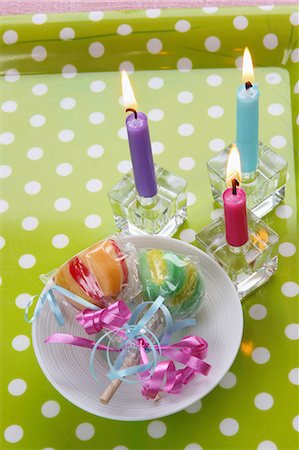 Lollies and candles Stock Photo - Premium Royalty-Free, Code: 659-06151915