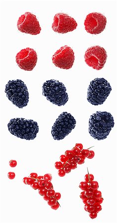 simsearch:659-08419643,k - Raspberries, blackberries and redcurrants Stock Photo - Premium Royalty-Free, Code: 659-06152032