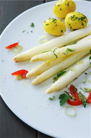 parsley - White asparagus with parsley potatoes Stock Photo - Premium Royalty-Free, Code: 659-06153145