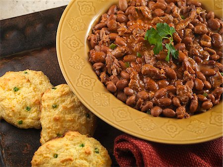 simsearch:659-06372915,k - Brisket Baked Beans with Green Chili Cornbread Biscuits Stock Photo - Premium Royalty-Free, Code: 659-06153153