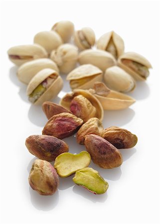 pistachio - Pistachios, with and without shells Stock Photo - Premium Royalty-Free, Code: 659-06153954