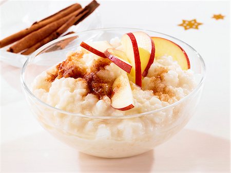 Rice pudding with cinnamon and apples Stock Photo - Premium Royalty-Free, Code: 659-06184974