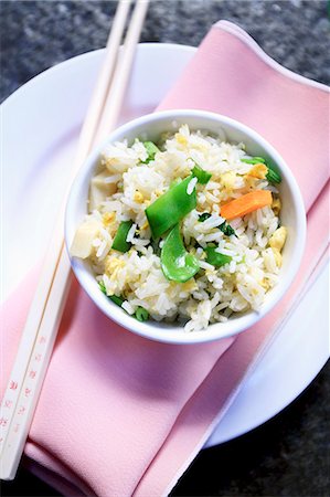 simsearch:659-06373117,k - Egg rice with vegetables (China) Foto de stock - Sin royalties Premium, Código: 659-06185300