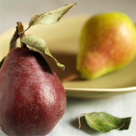 simsearch:659-07610418,k - Two pears Stock Photo - Premium Royalty-Free, Code: 659-06185925