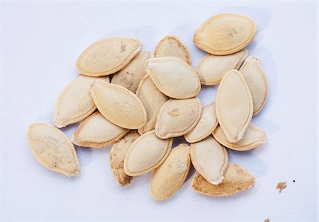 seco - Pile of Pepitas; Pumpkin Seeds Foto de stock - Sin royalties Premium, Código: 659-06186959